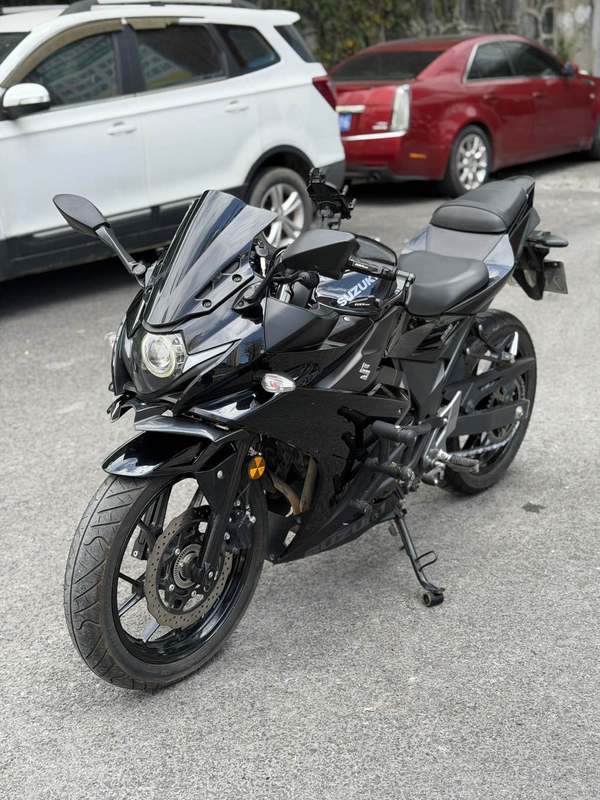 豪爵铃木 GSX250R