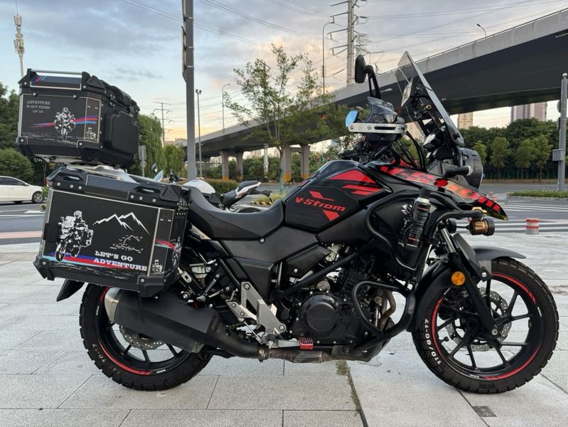 豪爵铃木 DL250