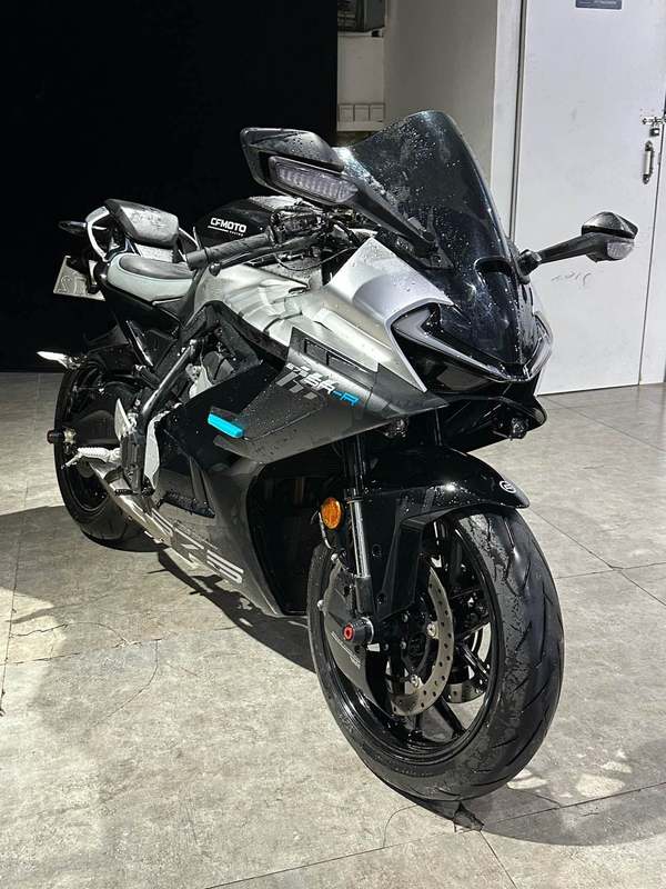 春风 675SR