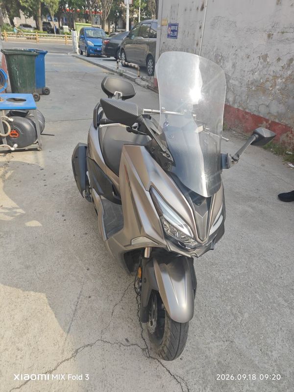 QJMOTOR 鸿250