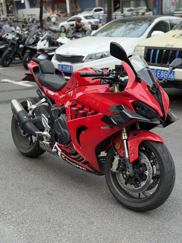 QJMOTOR 赛600