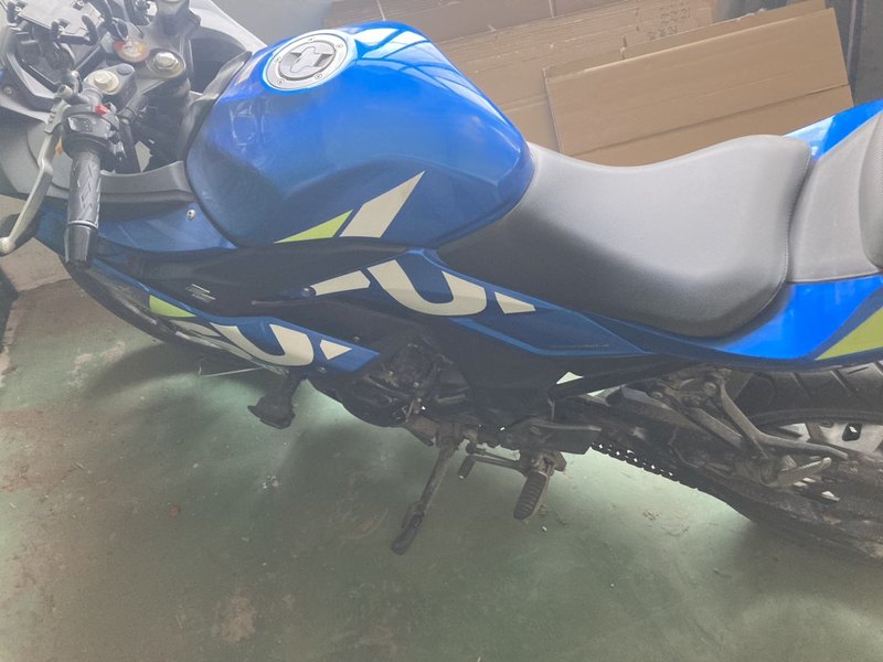 豪爵铃木 GSX250R