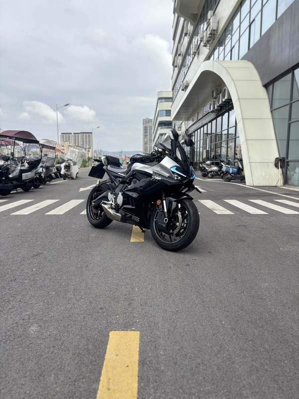 春风 675SR