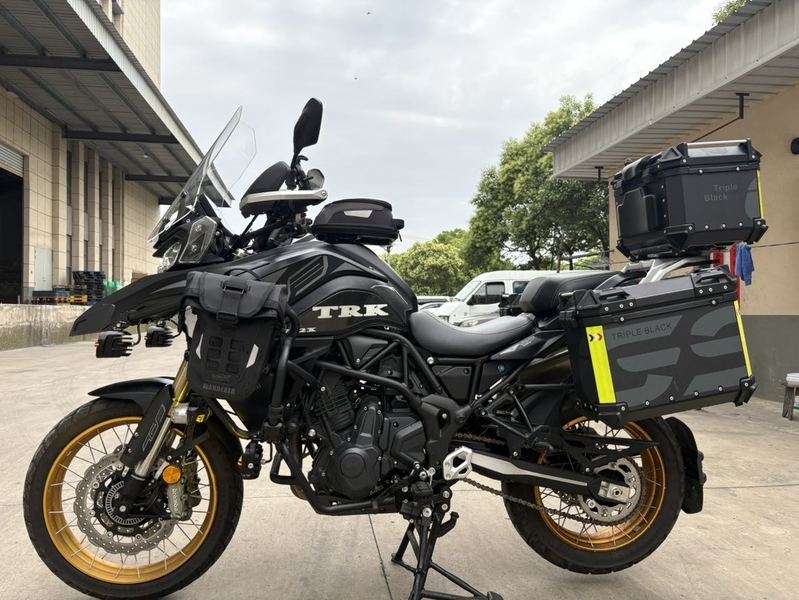 贝纳利 TRK702