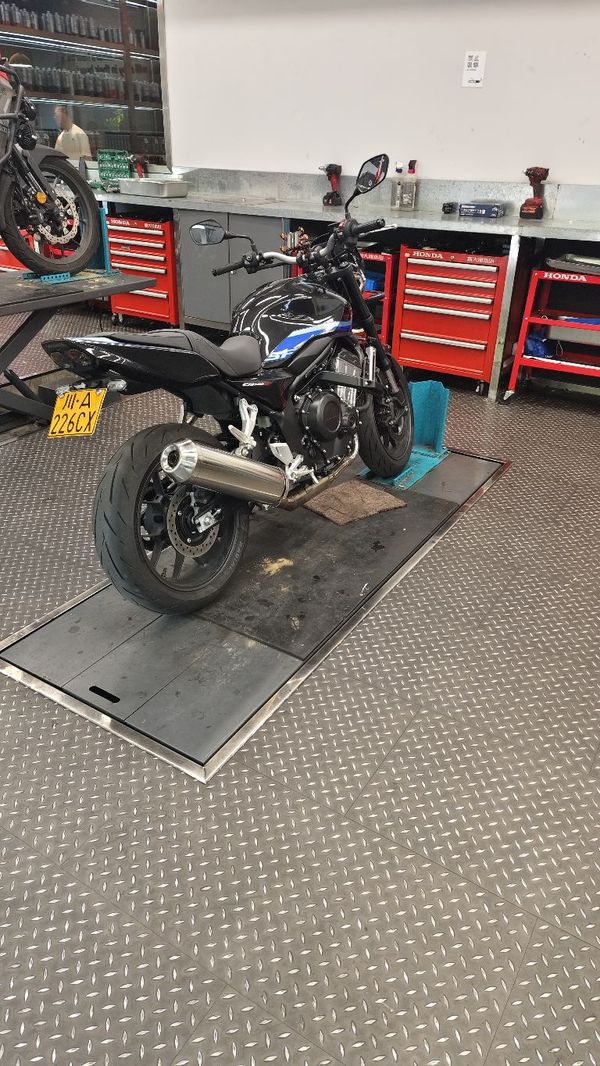 本田 CB500 Super Four