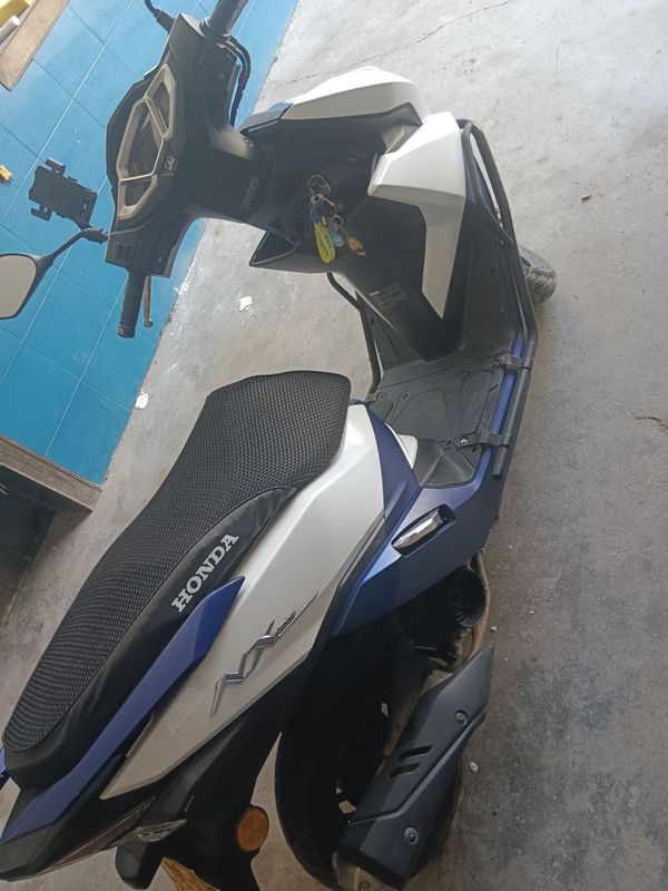 五羊本田 NX125