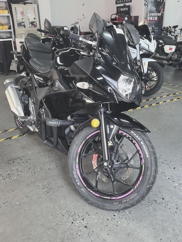 豪爵铃木 GSX250R