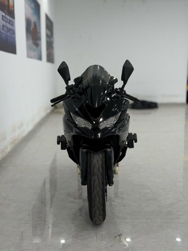 川崎 ZX-4R