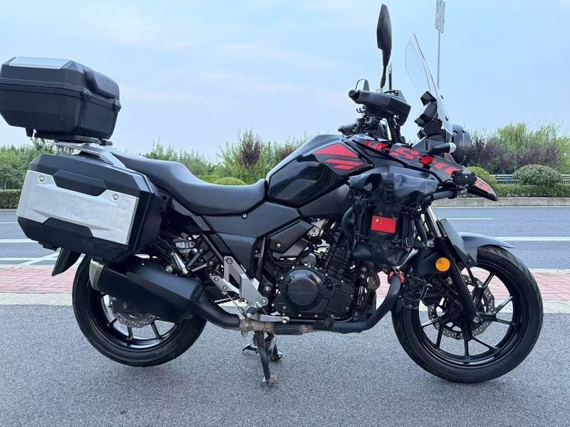 豪爵铃木 DL250