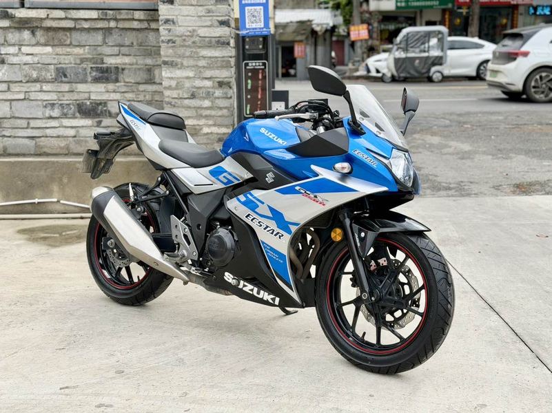豪爵铃木 GSX250R