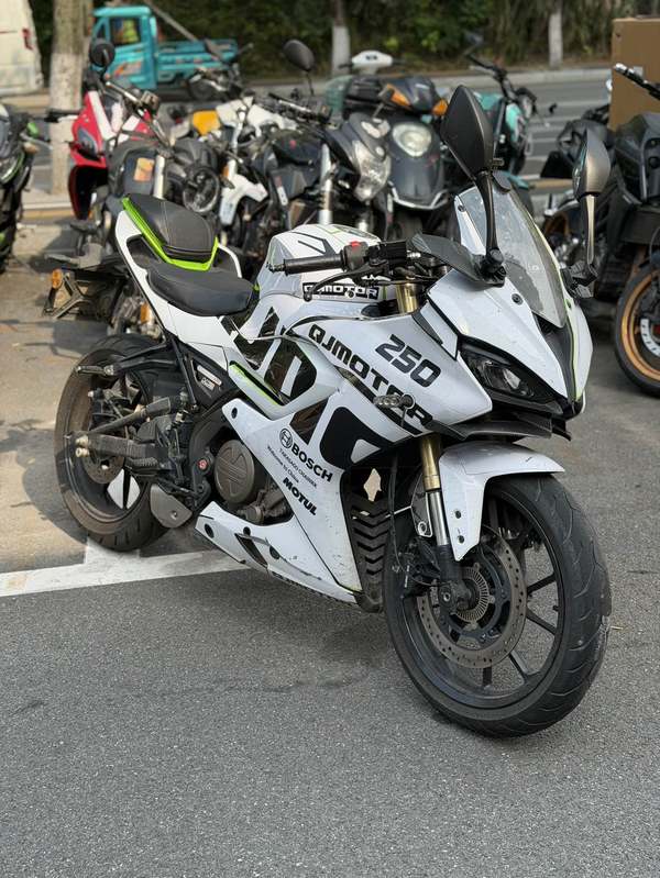 QJMOTOR 赛250