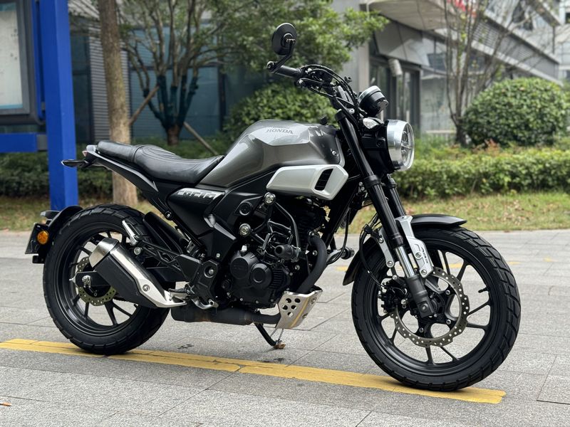 新大洲本田 CBF190TR