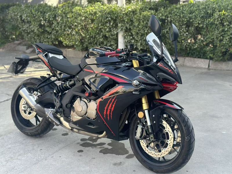 QJMOTOR 赛600