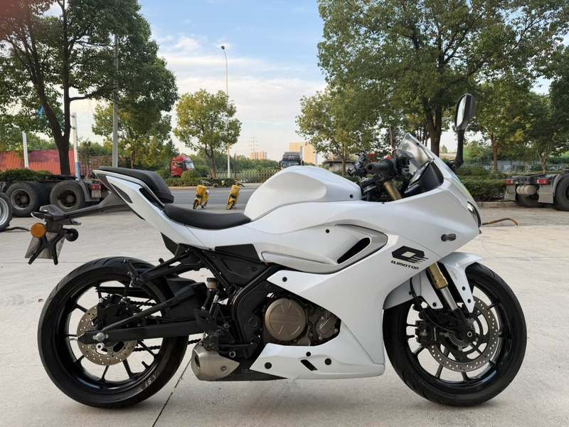 QJMOTOR 赛250