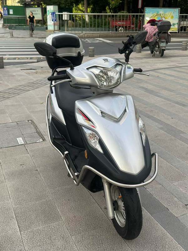 豪爵 VF125
