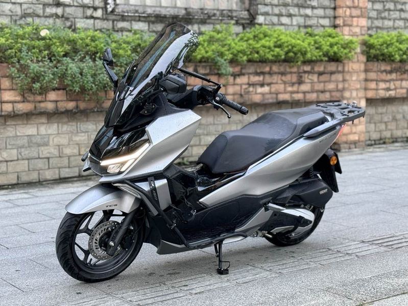 新大洲本田 NS150GX