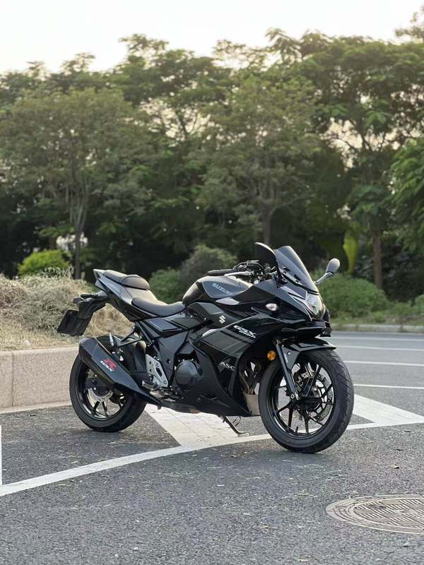 豪爵铃木 GSX250R