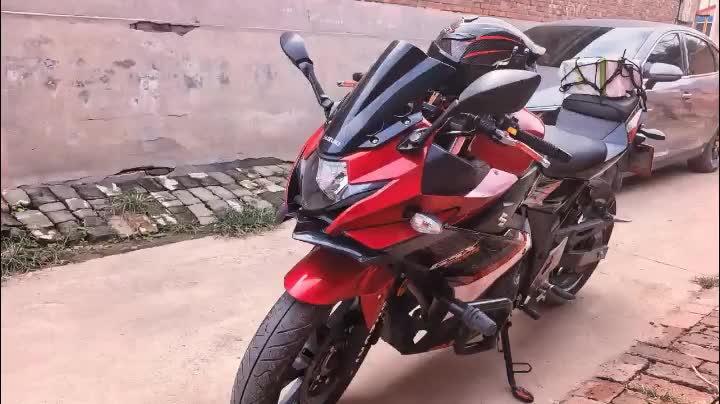 豪爵铃木 GSX250R