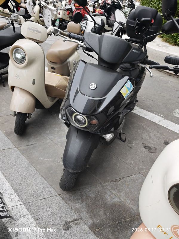 建设雅马哈 旭鹰125