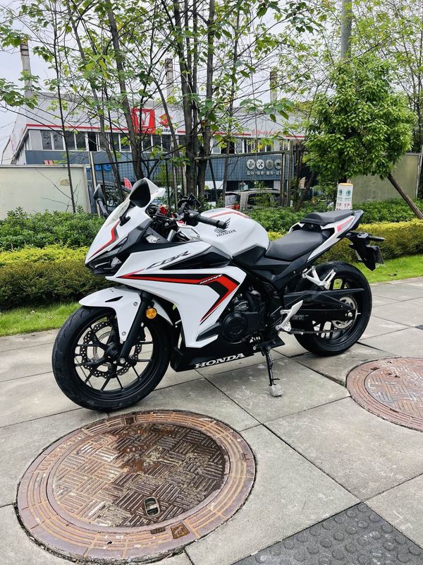 本田WING CBR400R