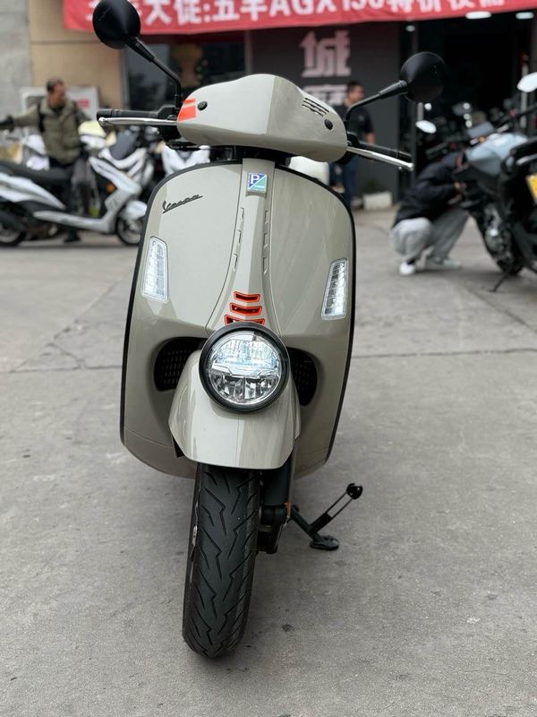 VESPA GTV