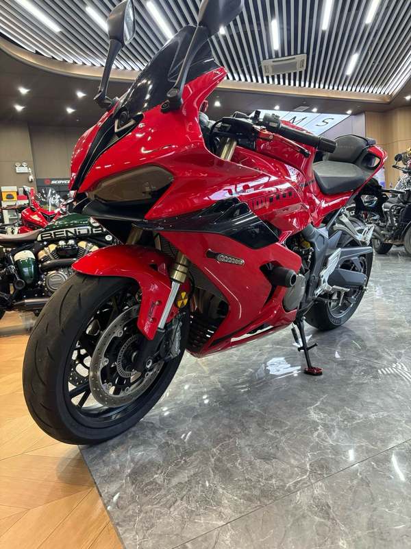 QJMOTOR 赛600