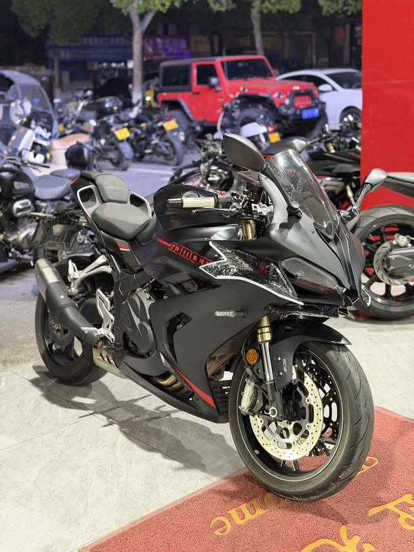 QJMOTOR 赛600
