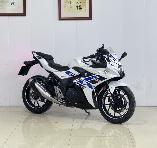 豪爵铃木 GSX250R