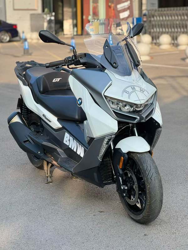 宝马 C 400