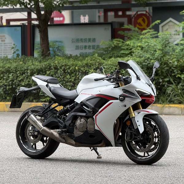 QJMOTOR 赛600