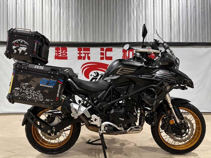 贝纳利 TRK552