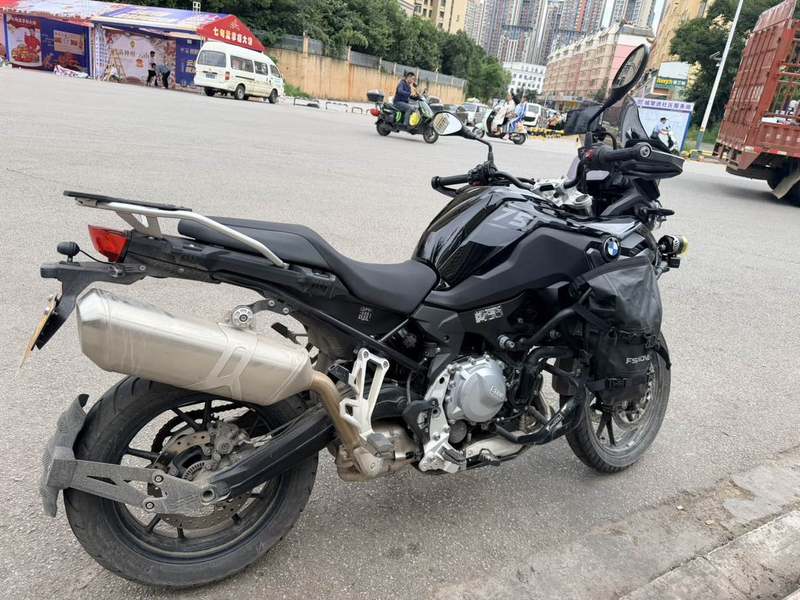 宝马 F 750 GS