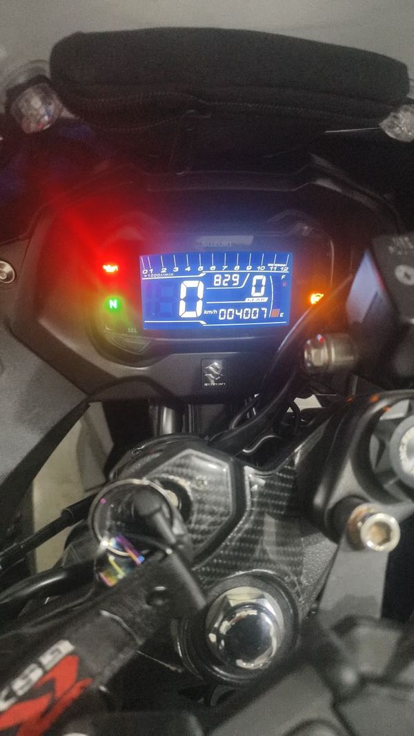 豪爵铃木 GSX250R