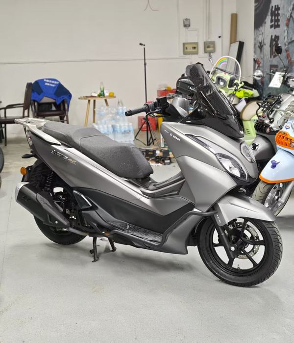 豪爵 UFR150