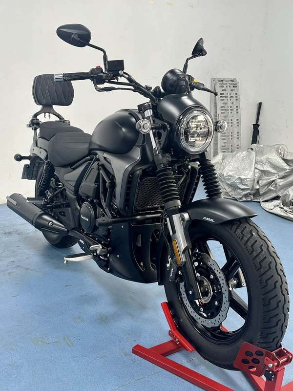 豪爵 TR300