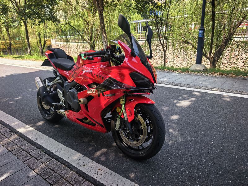 QJMOTOR 赛600