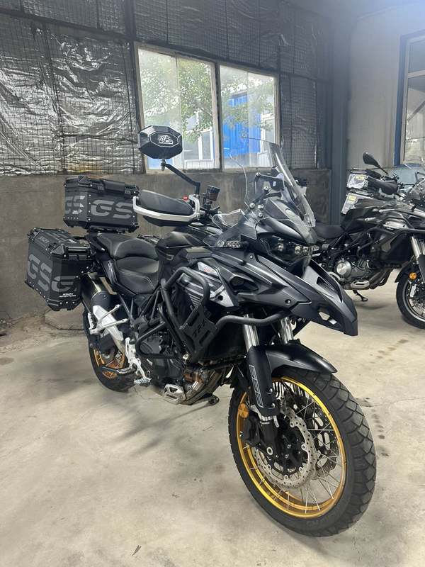 贝纳利 TRK552