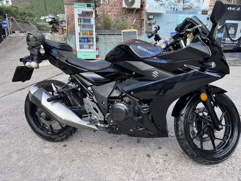 豪爵铃木 GSX250R