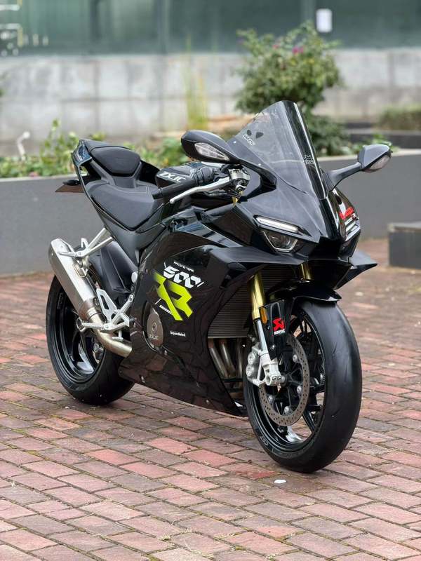 张雪机车 500RR