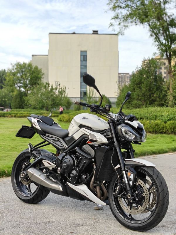 凯旋 Street Triple 765