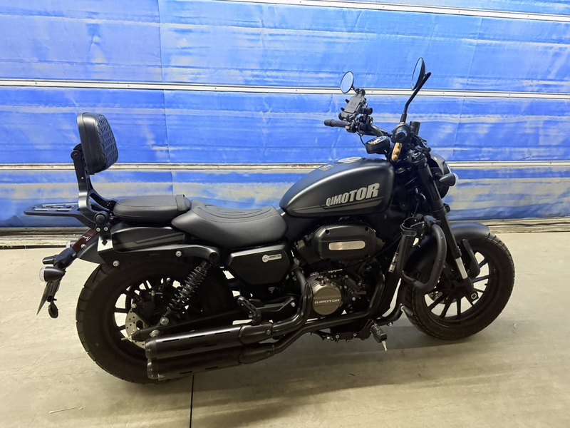 QJMOTOR 闪250