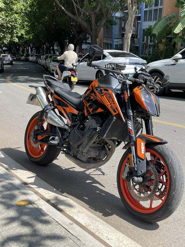 KTMR2R 790 Duke