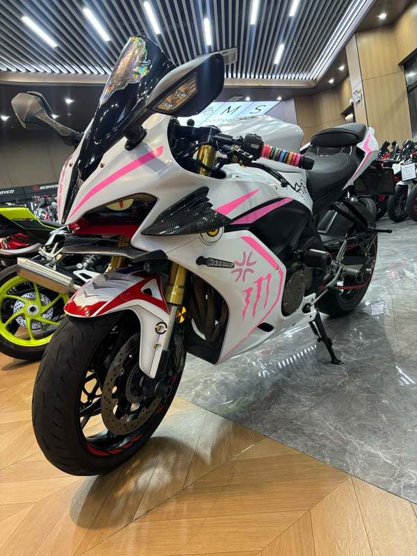 QJMOTOR 赛600