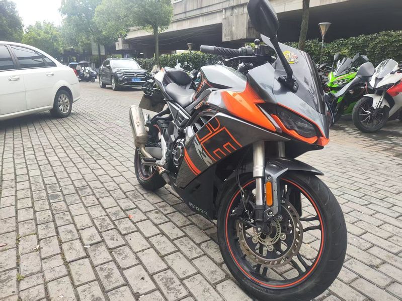 无极 250RR