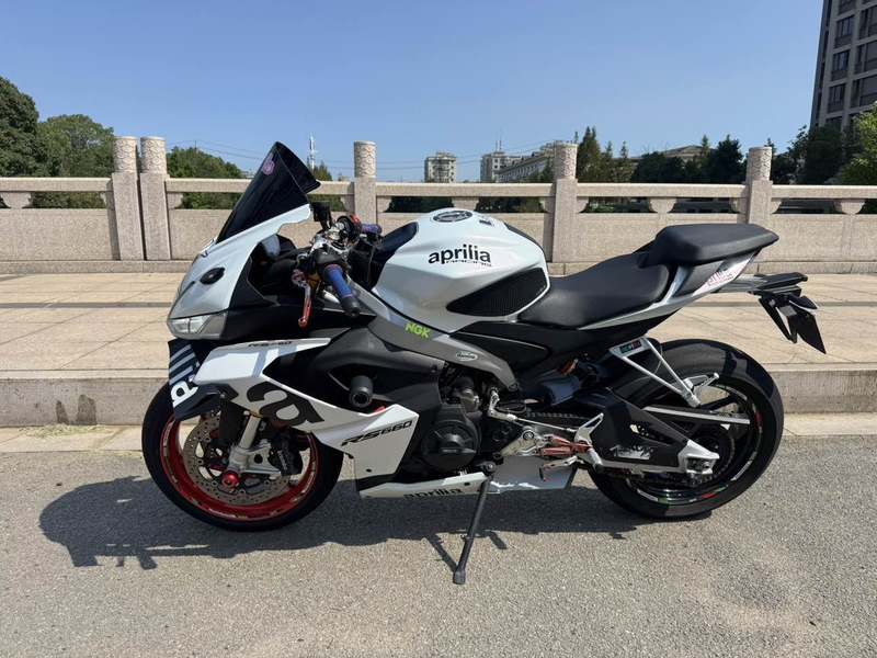 阿普利亚 RS 660 