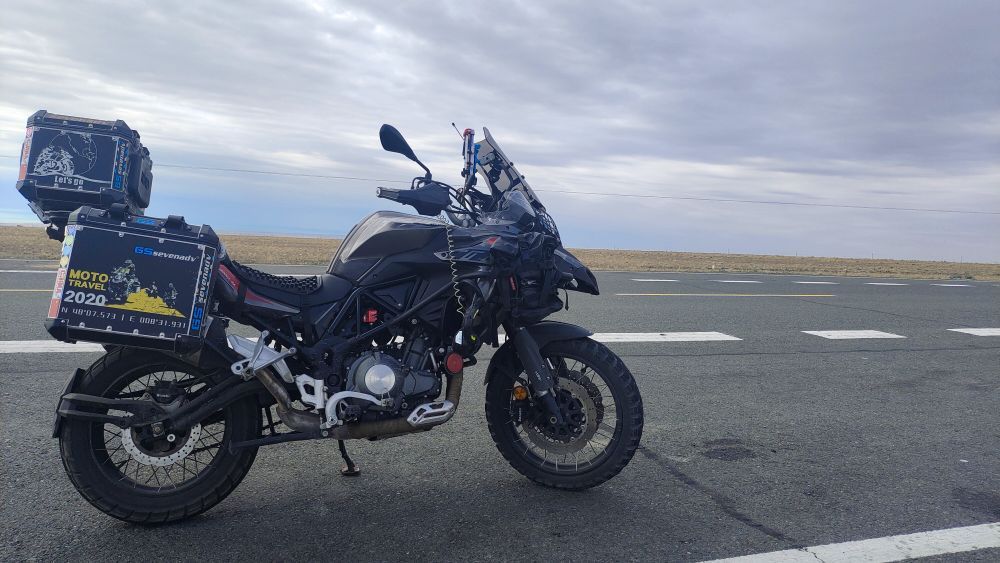贝纳利 金鹏 TRK502