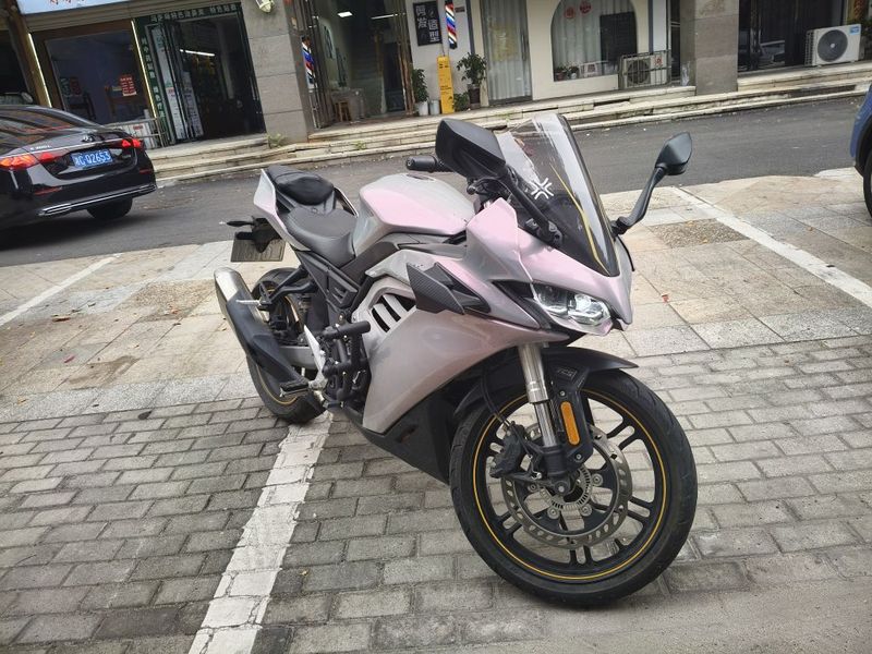 无极 250RR