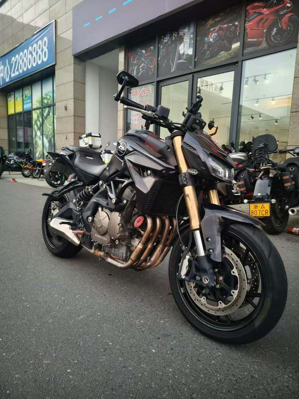 QJMOTOR 追600
