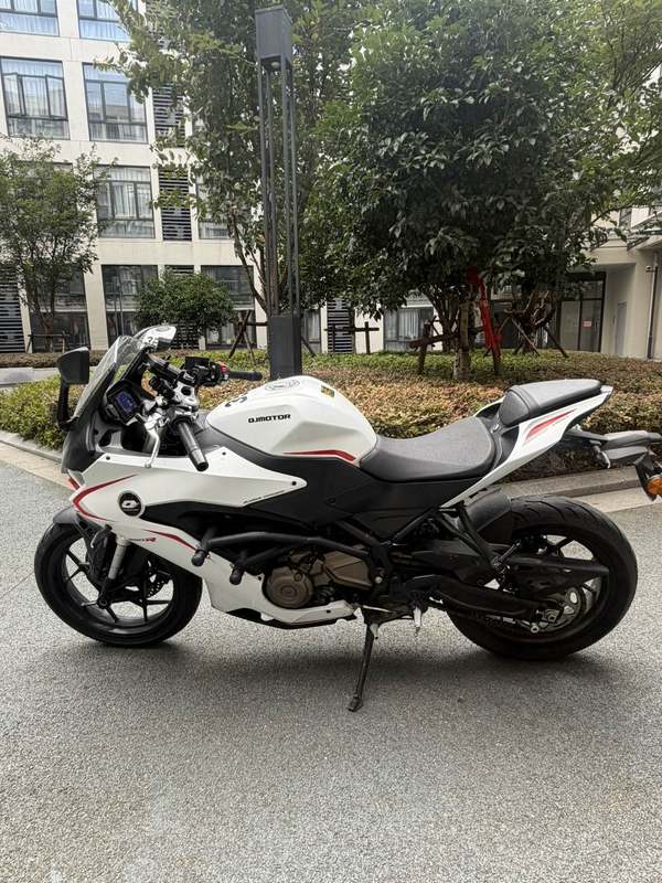 QJMOTOR 赛250
