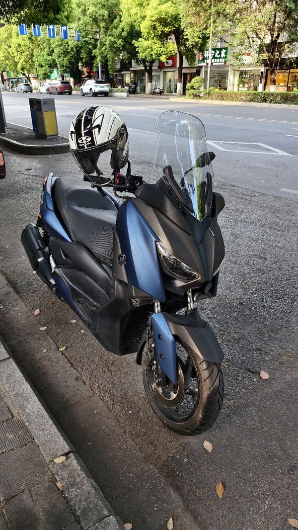 雅马哈 XMAX